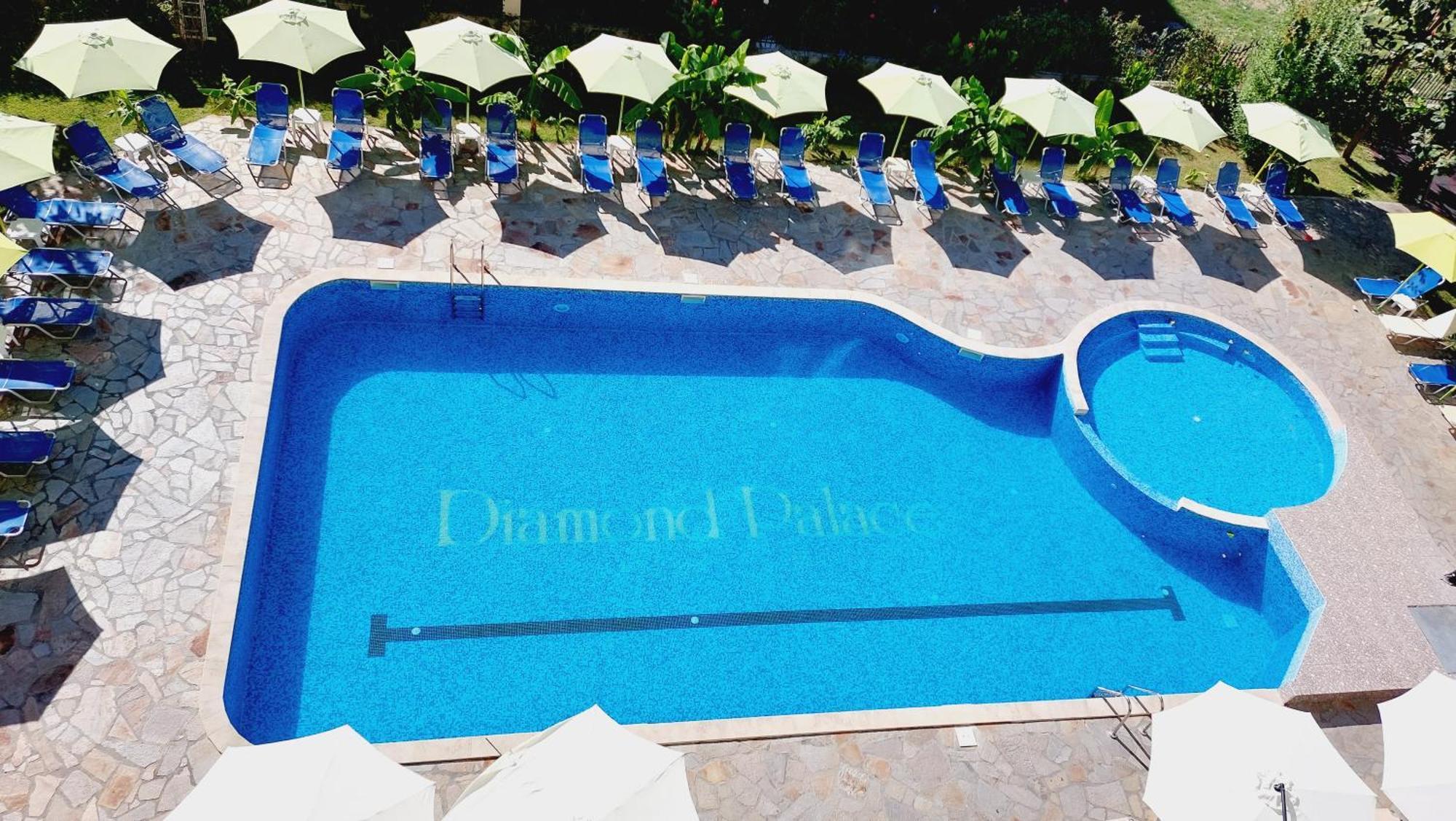 Diamond Palace Apartment *