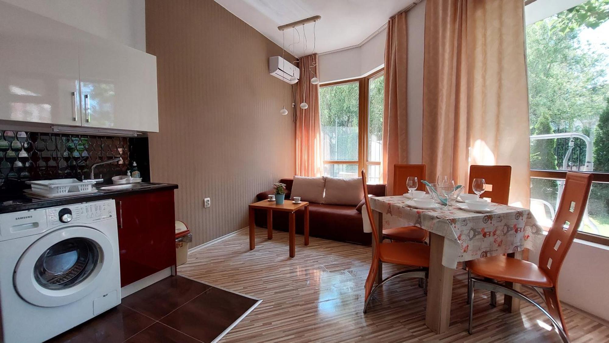 Diamond Palace Apartment
